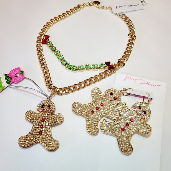Betsey Johnson Gingerbread 2024 Gold Necklace & Earrings Set. - Picture 11 of 16